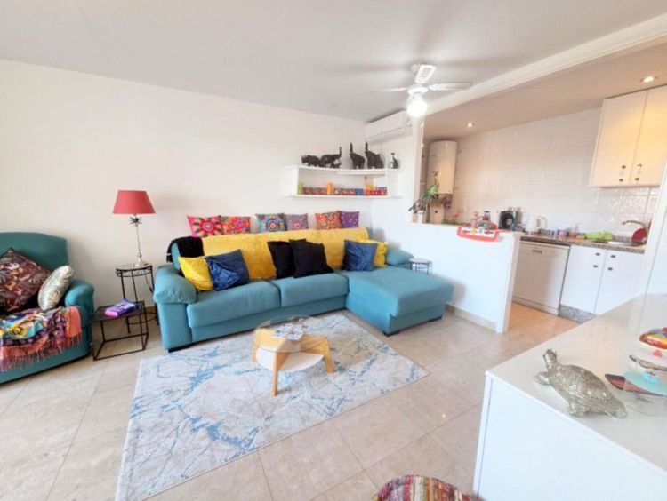 Apartment | Resale in La Duquesa in La Duquesa, Costa del Sol - Photo 3