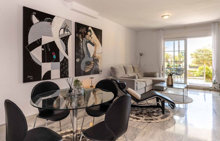 Apartment | Resale in Cabopino in Cabopino, Costa del Sol - Photo 4