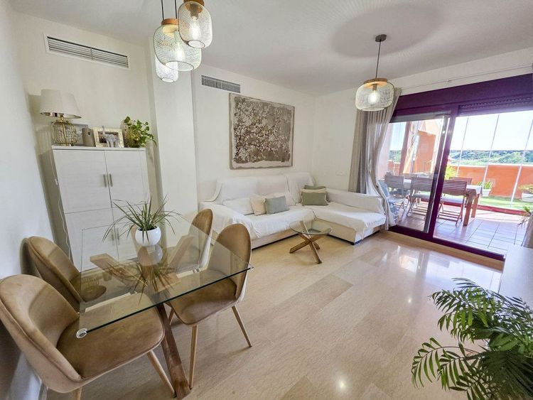Apartment in La Duquesa in La Duquesa, Manilva, Costa del Sol - Photo 4