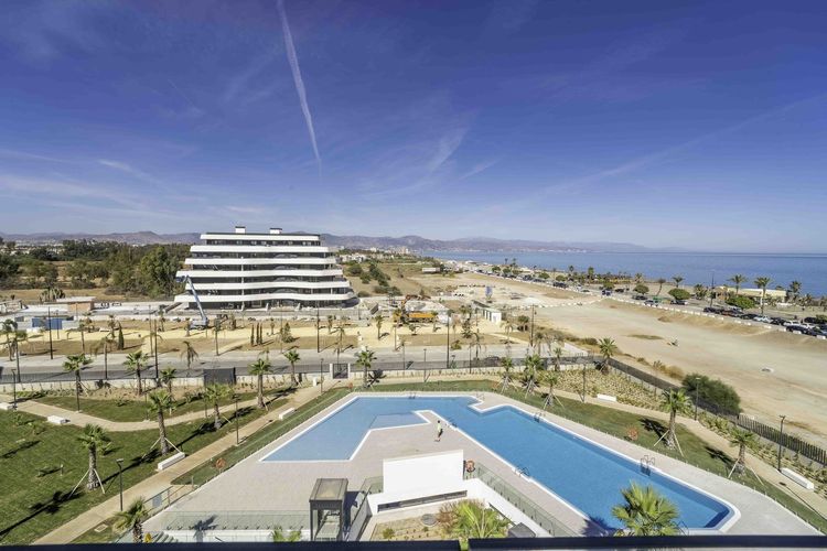 Penthouse | Resale in Los Alamos in Los Alamos, Costa del Sol - Photo 2