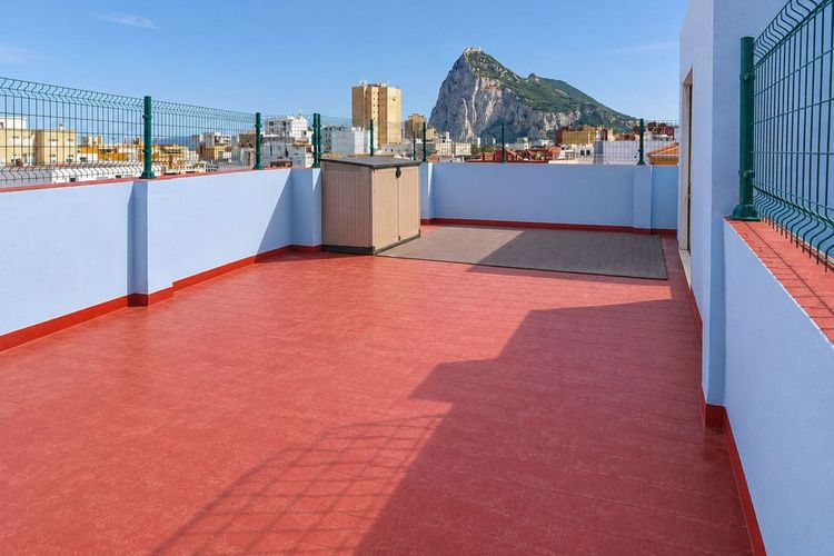 Penthouse | Resale in La Línea in La Línea, Costa del Sol - Photo 2
