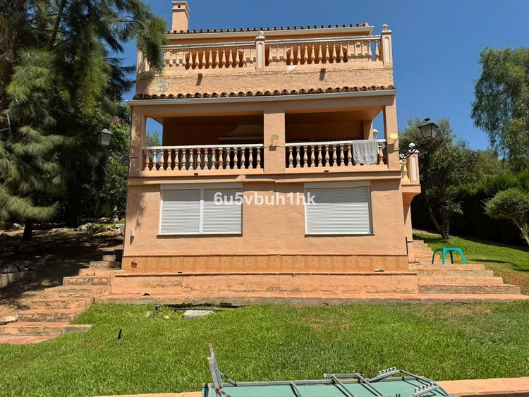 House | Resale in Campo Mijas in Campo Mijas, Costa del Sol - Photo 4