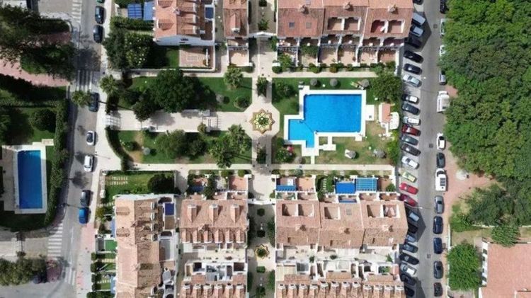 Apartment | Resale in Fuengirola in Fuengirola Others, Costa del Sol - Photo 4