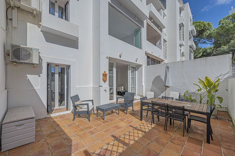 Apartment | Resale in Elviria in Elviria, Costa del Sol - Photo 4