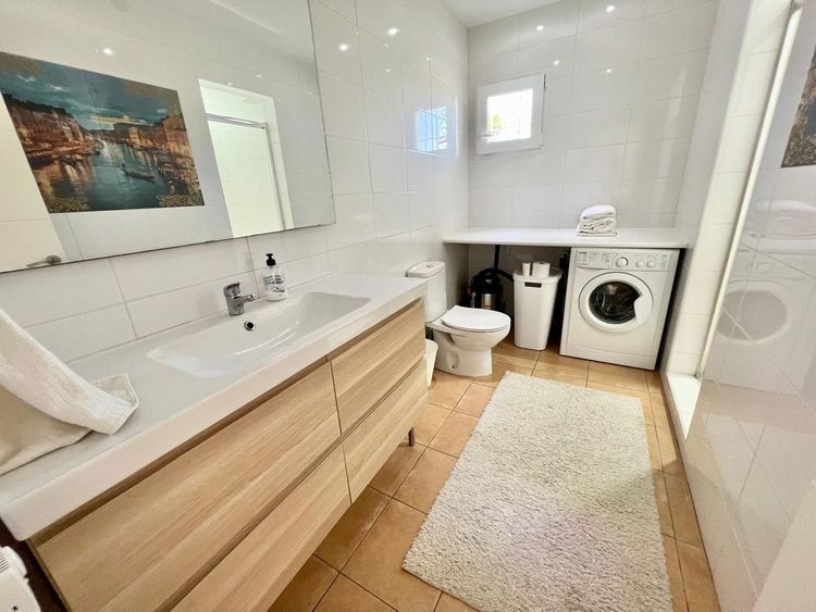 House | Resale in El Faro in El Faro, Costa del Sol - Photo 4