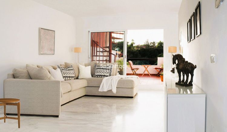Penthouse | Resale in Marbella in Marbella, Costa del Sol - Photo 4