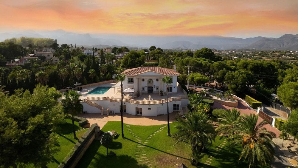 House | Resale in Alicante in Alicante, Costa Blanca - Main property photo