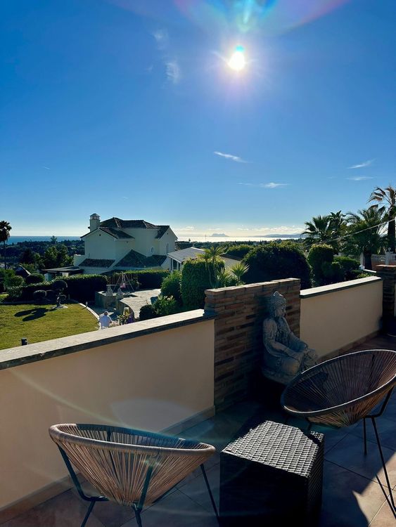 House | Resale in Estepona in Estepona, Costa del Sol - Photo 5