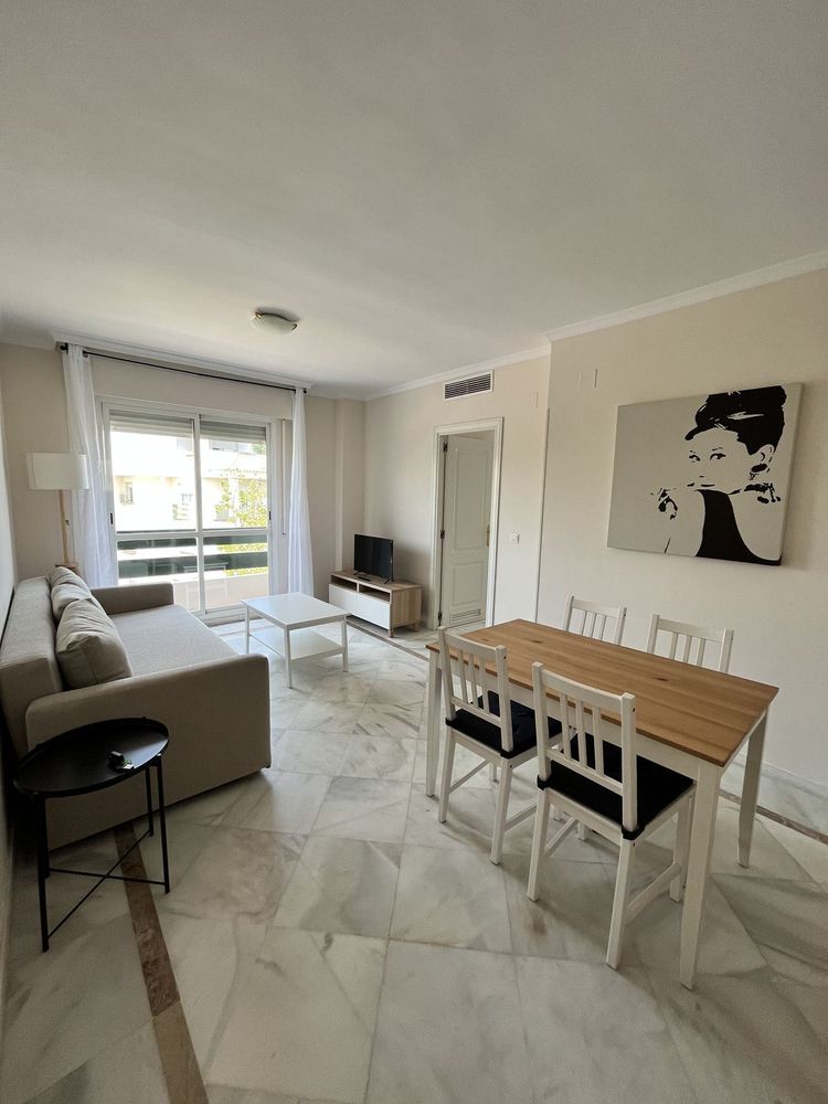 Apartment | Resale in Nueva Andalucía in Nueva Andalucía Others, Costa del Sol - Main property photo