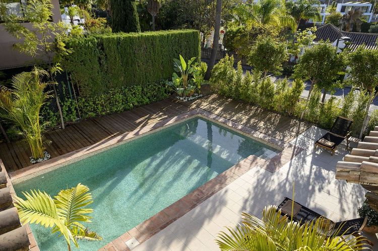 House | Resale in El Paraiso in El Paraiso, Costa del Sol - Photo 3