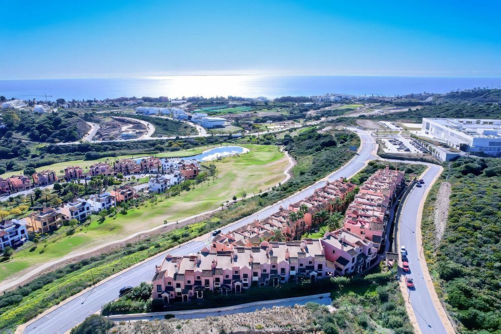 House | Resale in Estepona in Estepona, Costa del Sol - Main property photo