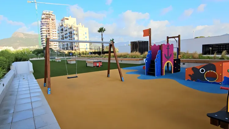 Alexia in Calpe, Costa Blanca - Photo 5