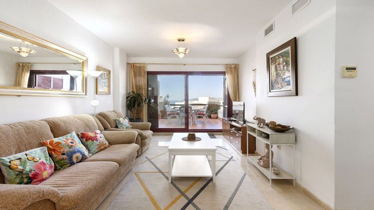 Apartment | Resale in Casares in Casares Others, Costa del Sol - Photo 3