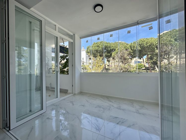 Apartment | Resale in Elviria - Development photo 1