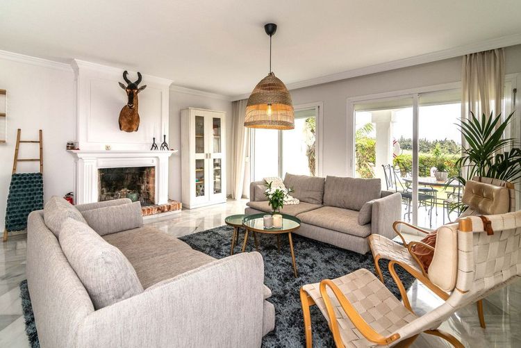 House | Resale in Puerto Banús - Development photo 1