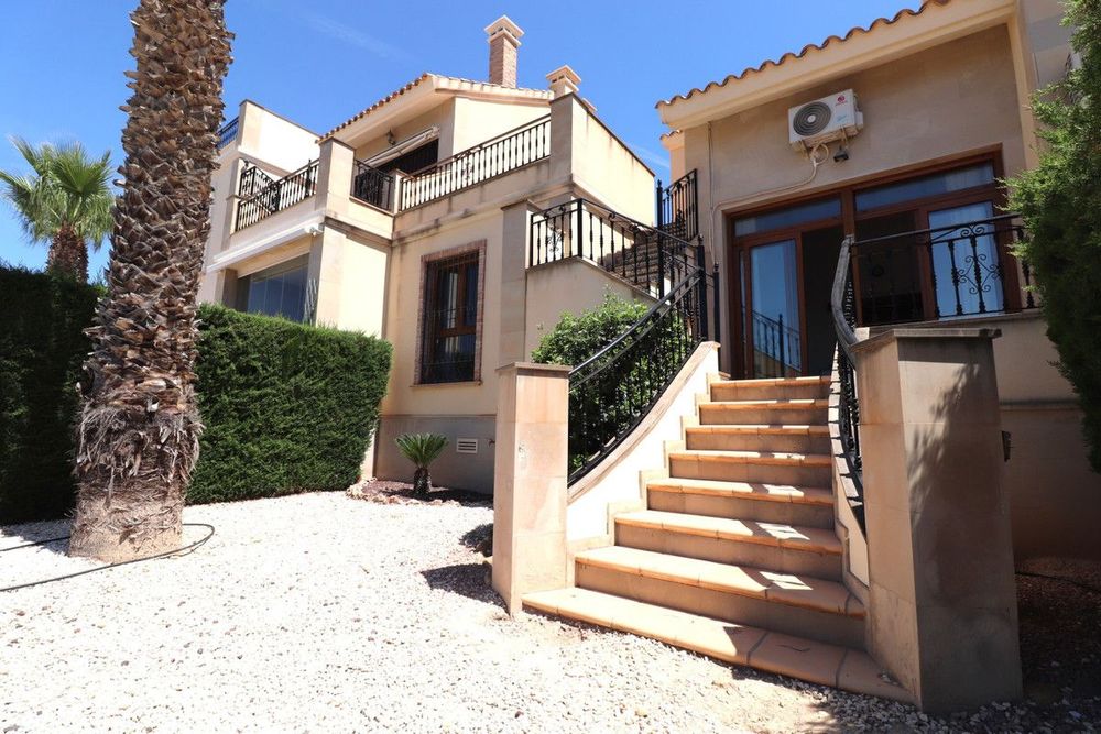 House | Resale in Algorfa in Algorfa, Costa Blanca - Main property photo
