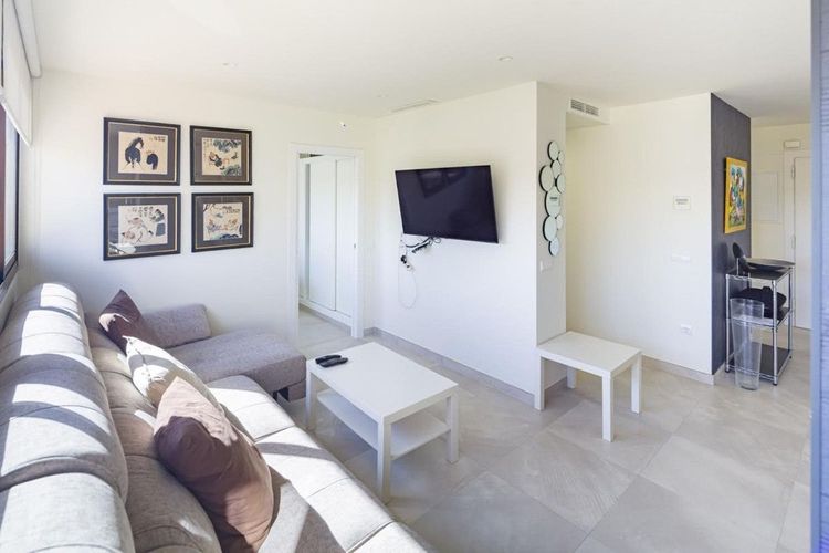 Penthouse | Resale in Nueva Andalucía in Nueva Andalucía Others, Costa del Sol - Photo 4