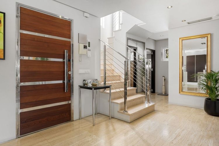 House | Resale in Nueva Andalucía in Nueva Andalucía Others, Costa del Sol - Photo 3