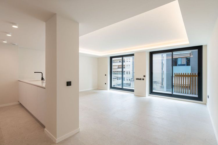 Apartment | Resale in Marbella in Marbella Others, Costa del Sol - Photo 2