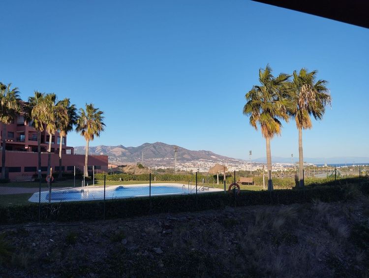 listing card gallery