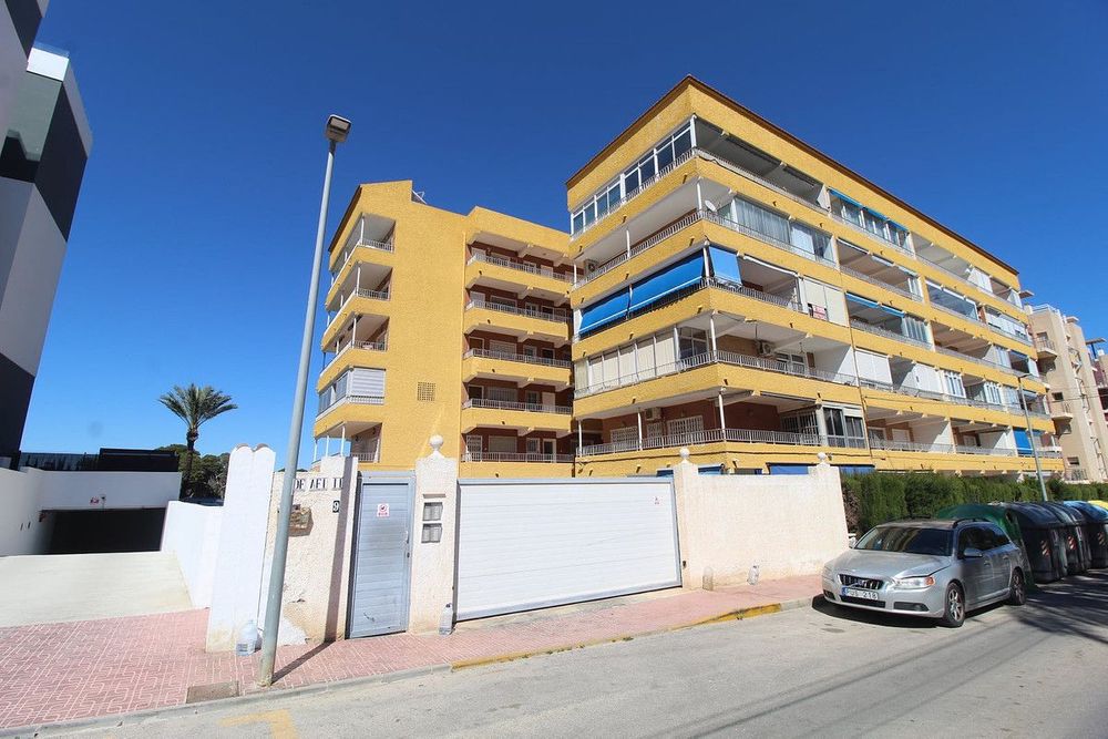 Apartment | Resale in Punta Prima in Punta Prima, Costa Blanca - Main property photo
