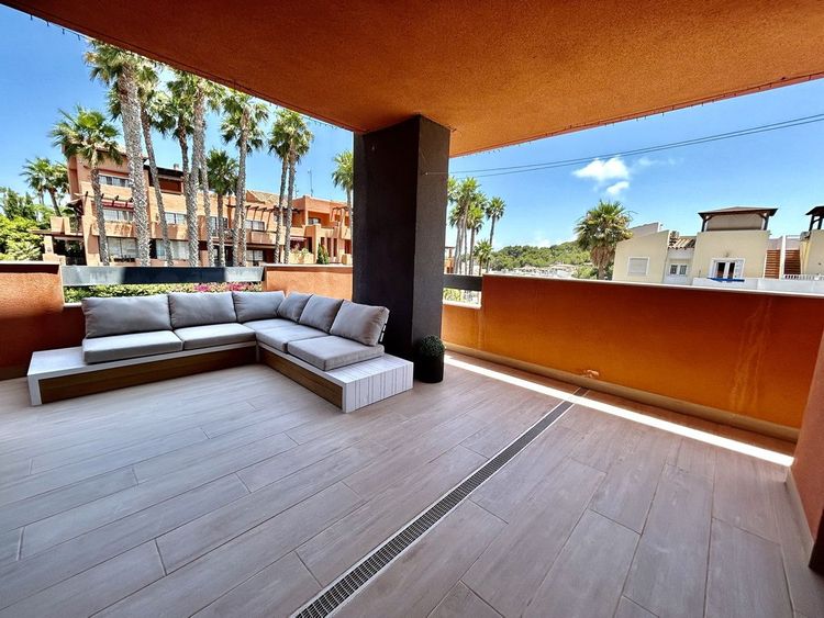 Apartment | Resale in Villamartin in Villamartin, Costa Blanca - Photo 3