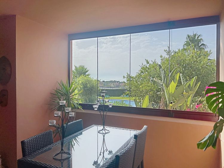 listing card gallery