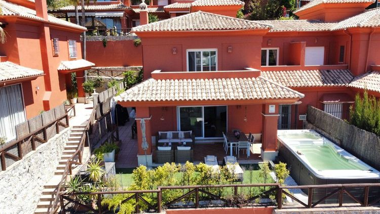 House | Resale in Santa Clara in Santa Clara, Costa del Sol - Photo 2
