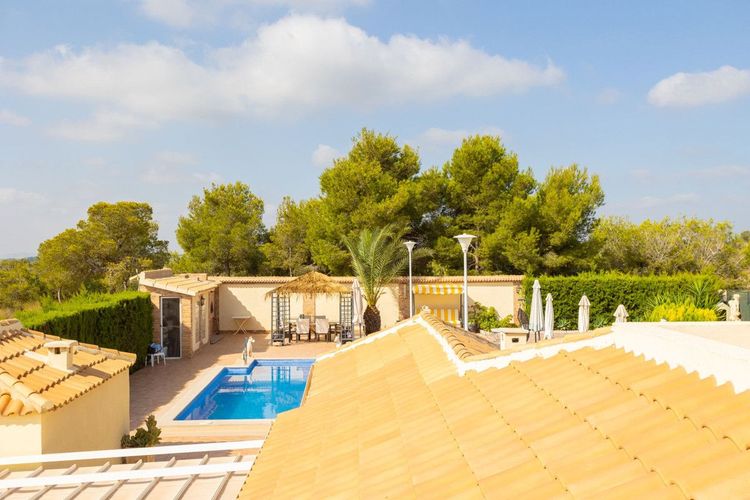 House | Resale in Villamartin in Villamartin, Costa Blanca - Photo 3