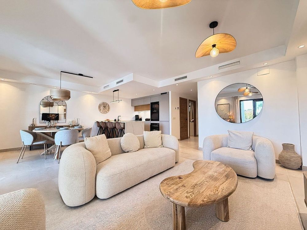House | Resale in Estepona in Estepona, Costa del Sol - Main property photo