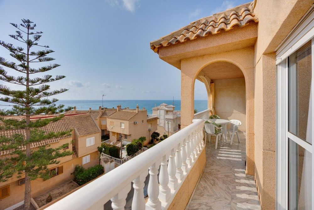 Apartment | Resale in Torrevieja - Property photo 1