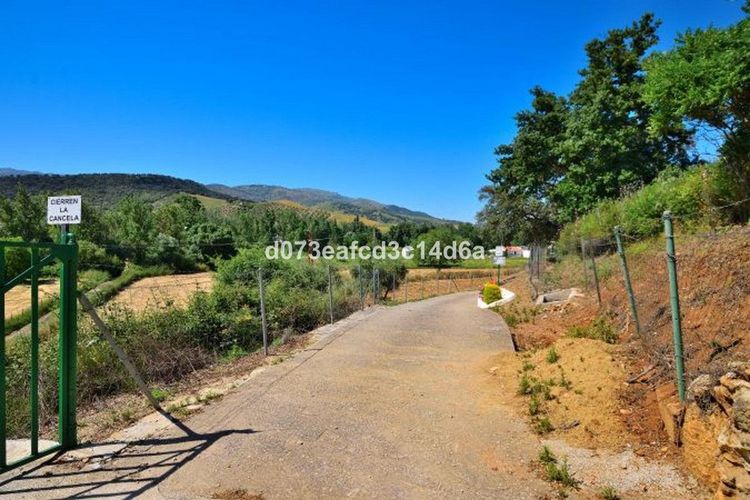 House | Resale in Ronda in Ronda, Serranía de Ronda, Costa del Sol - Photo 2