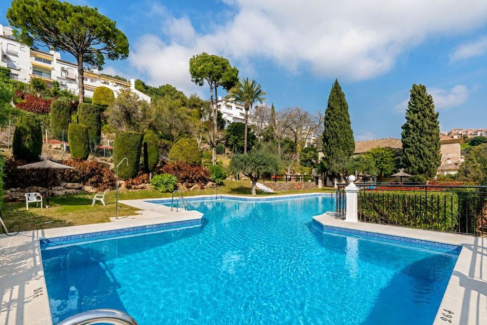 Apartment | Resale in Los Almendros in Los Almendros, Los Arqueros-Puerto del Almendro, Costa del Sol - Main property photo