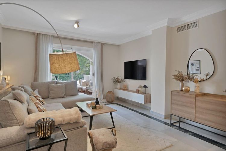Apartment | Resale in Marbella in Marbella Others, Costa del Sol - Photo 4