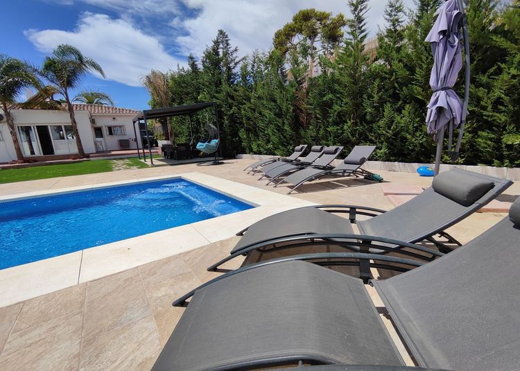 House | Resale in Estepona in Estepona, Costa del Sol - Photo 3