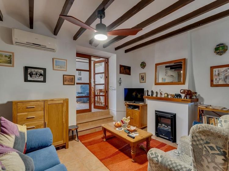House | Resale in Rafol de Almunia in Costa Blanca - Photo 3