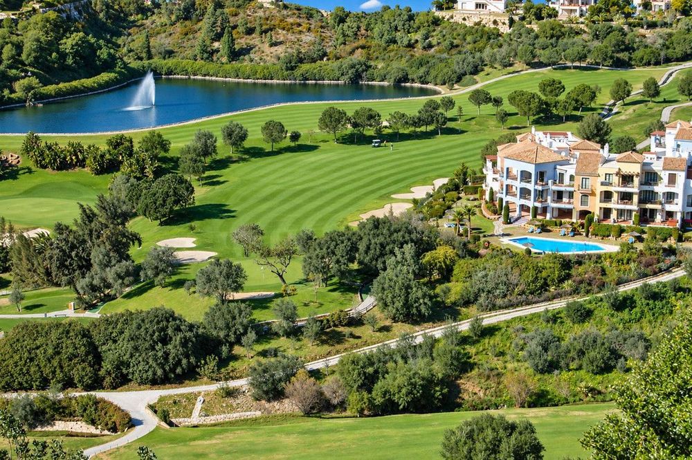 Apartment | Resale in Los Arqueros in Los Arqueros, Los Arqueros-Puerto del Almendro, Costa del Sol - Main property photo