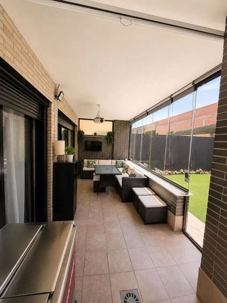 Apartment | Resale in El Pinillo in El Pinillo, Costa del Sol - Main property photo