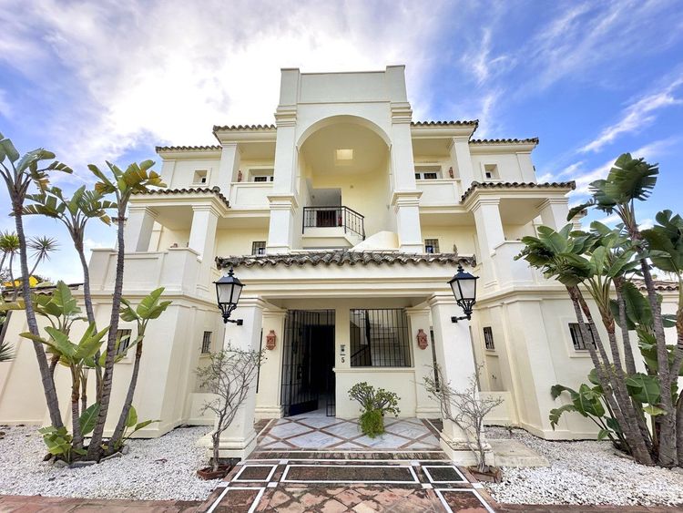 Apartment | Resale in Casares in Casares Others, Costa del Sol - Photo 3