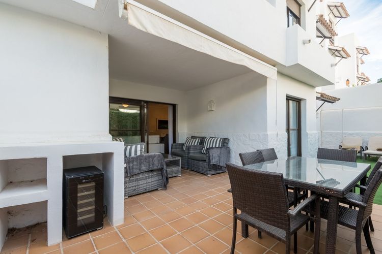 Apartment | Resale in New Golden Mile in New Golden Mile, Costa del Sol - Photo 4