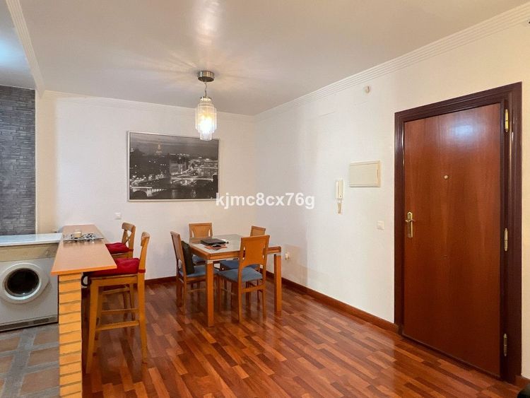 Apartment | Resale in Málaga in Málaga, Costa del Sol - Photo 3