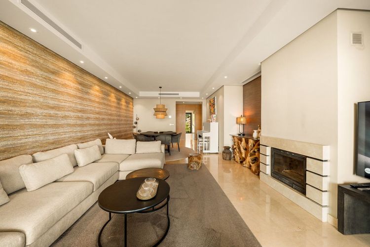 Apartment | Resale in La Quinta in La Quinta, Costa del Sol - Photo 2