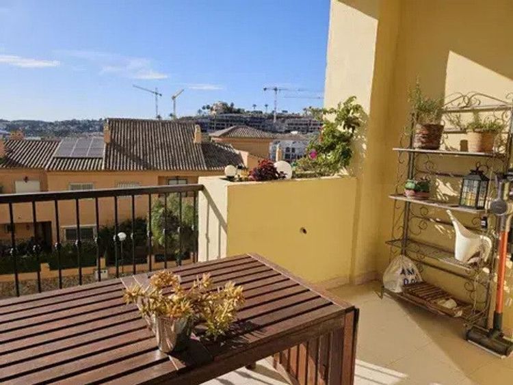 Apartment | Resale in Mijas Costa in Mijas Costa, Costa del Sol - Photo 3