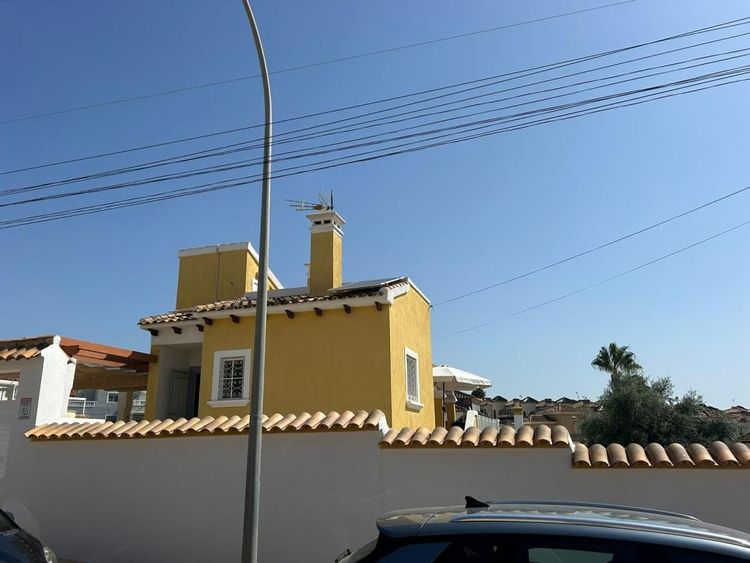 House | Resale in San Miguel de Salinas in San Miguel de Salinas, Costa Blanca - Photo 2