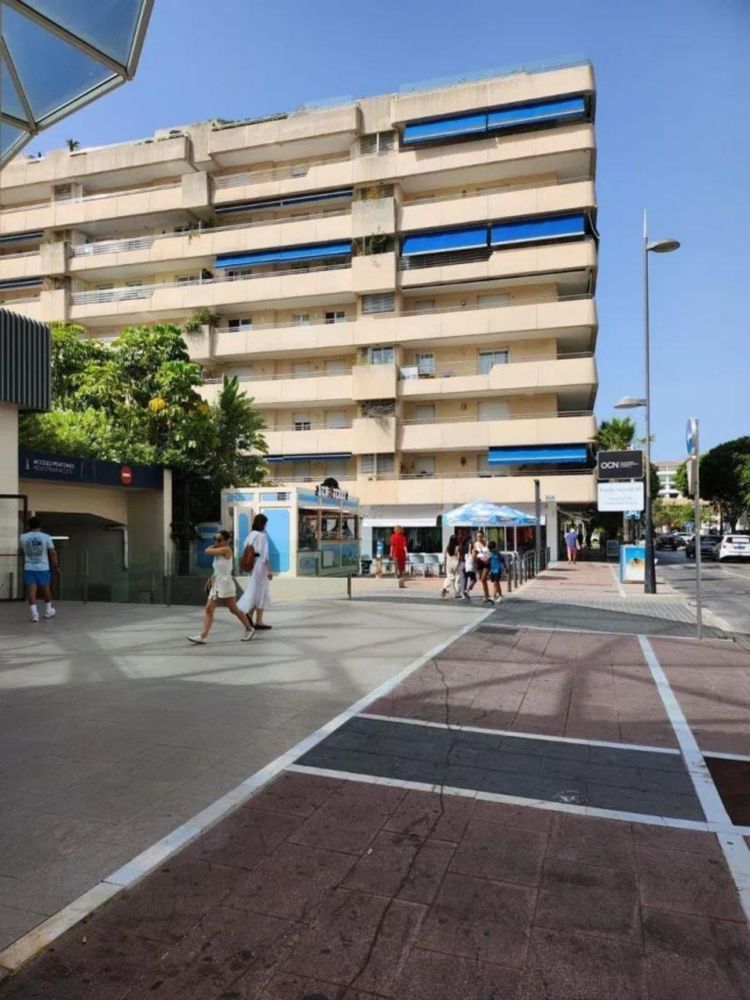 Apartment | Resale in Puerto Banús in Puerto Banús, Costa del Sol - Main property photo