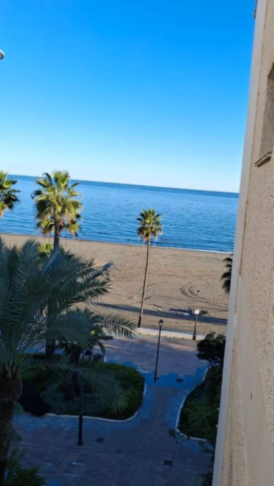Apartment | Resale in Estepona in Estepona, Costa del Sol - Main property photo