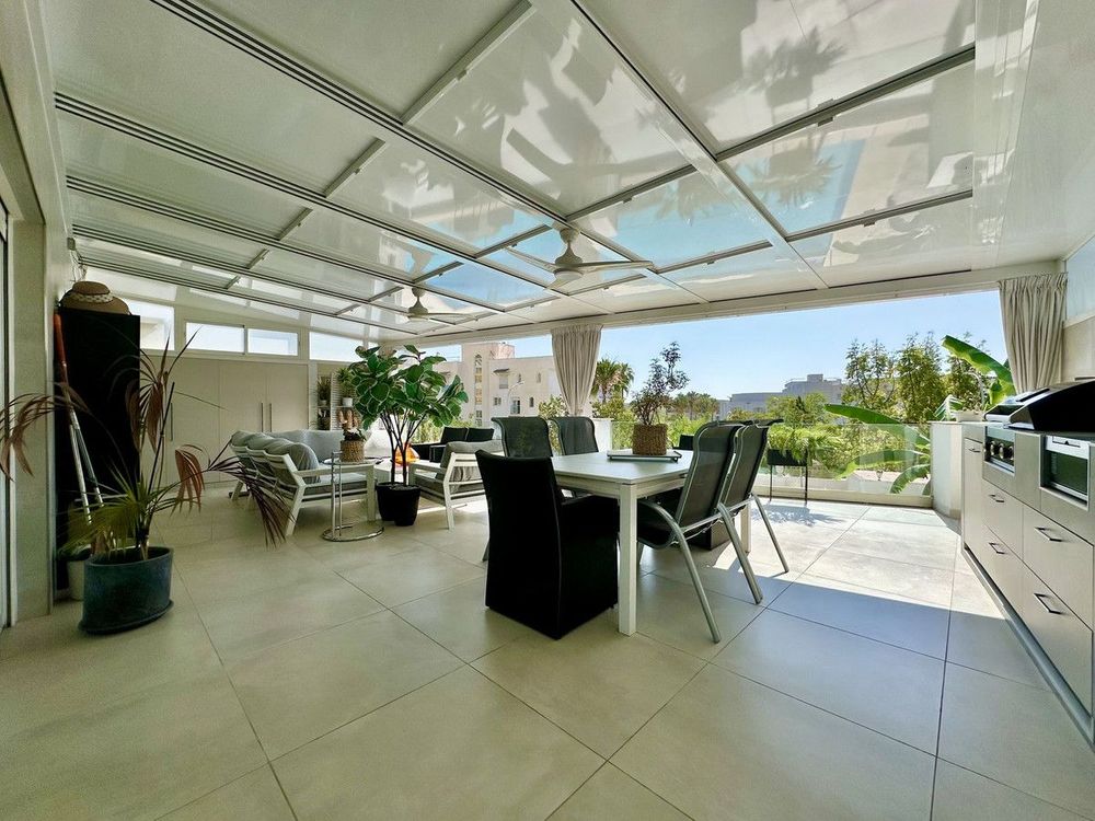 Apartment | Resale in Bajondillo in Bajondillo, Costa del Sol - Main property photo
