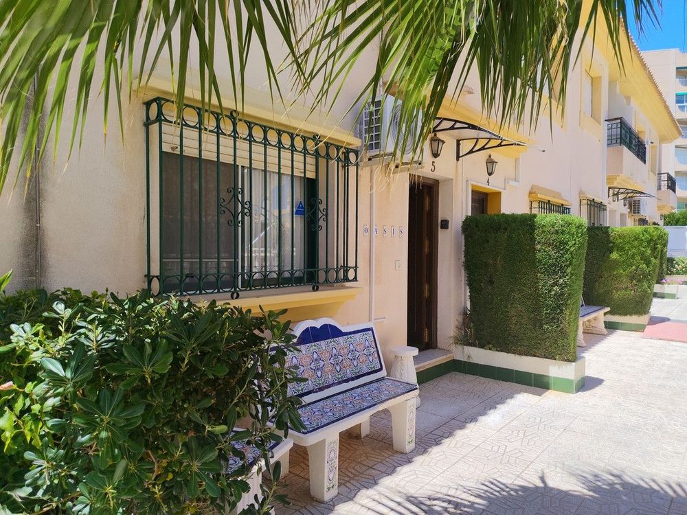 House | Resale in La Zenia in La Zenia, Costa Blanca - Main property photo