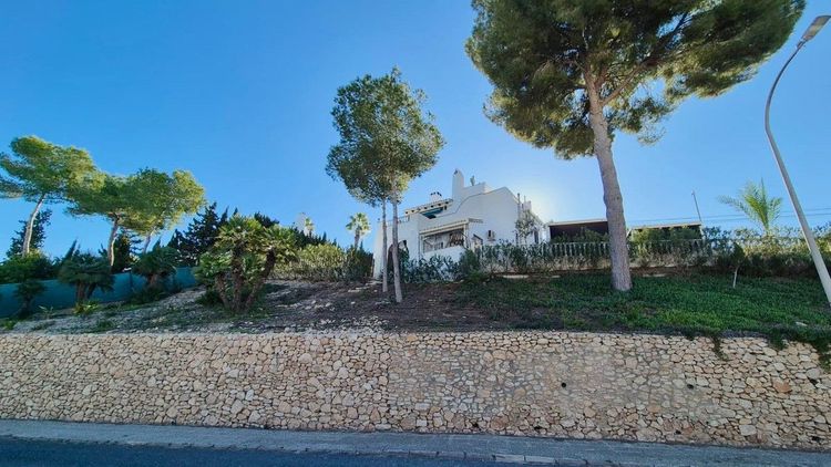 House | Resale in Orihuela in Costa Blanca - Photo 2