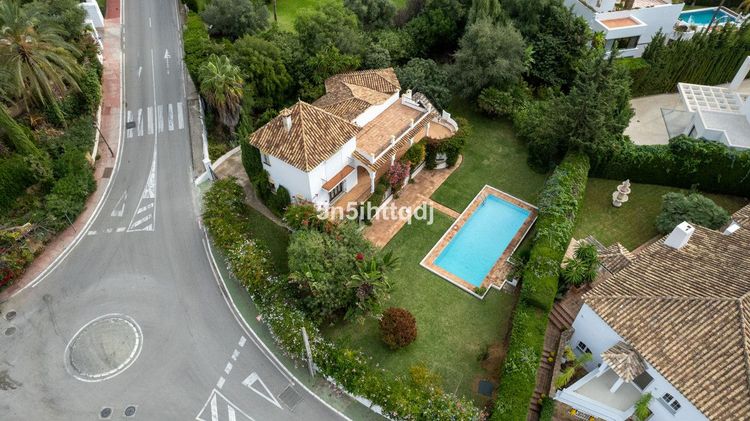 House | Resale in The Golden Mile in The Golden Mile, Costa del Sol - Photo 3